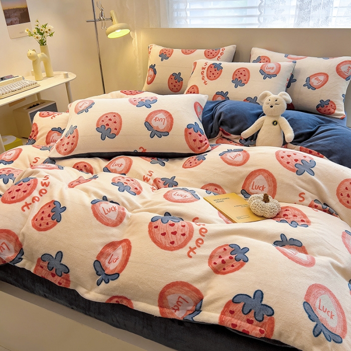 91家纺网 家纺一手货源 找家纺 芃成 2023新款双面牛奶绒印花四件套 草莓奶昔