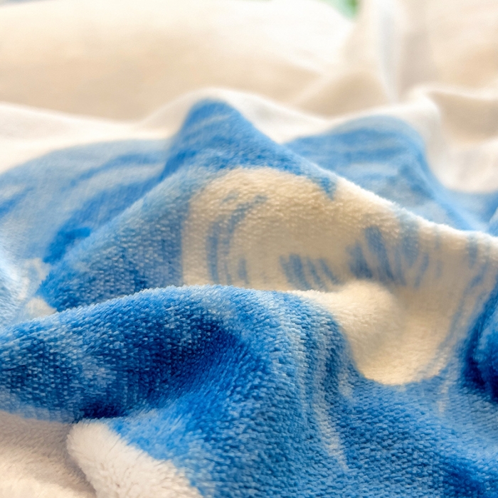 91家纺网 家纺一手货源 找家纺 芃成 2023新款牛奶绒印花单被套 爱心恐龙