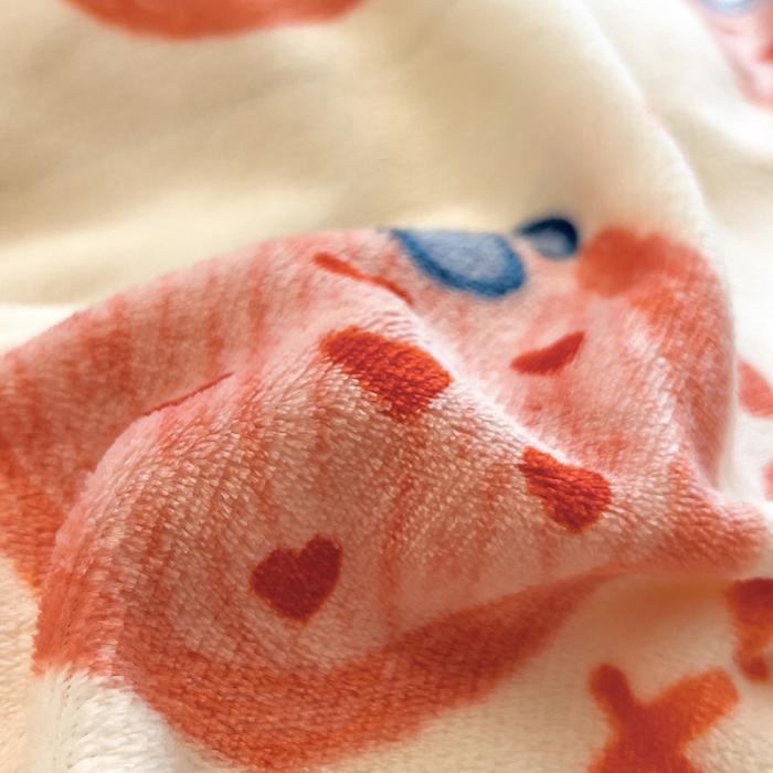 91家纺网 家纺一手货源 找家纺 芃成 2023新款牛奶绒印花单被套 草莓奶昔