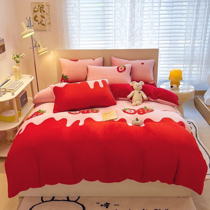 91家纺网 家纺一手货源 找家纺 芃成 2023新款牛奶绒印花单被套 草莓之恋