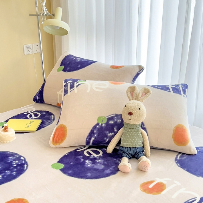 91家纺网 家纺一手货源 找家纺 芃成家纺 2023新款牛奶绒印花床笠 安纳瑞