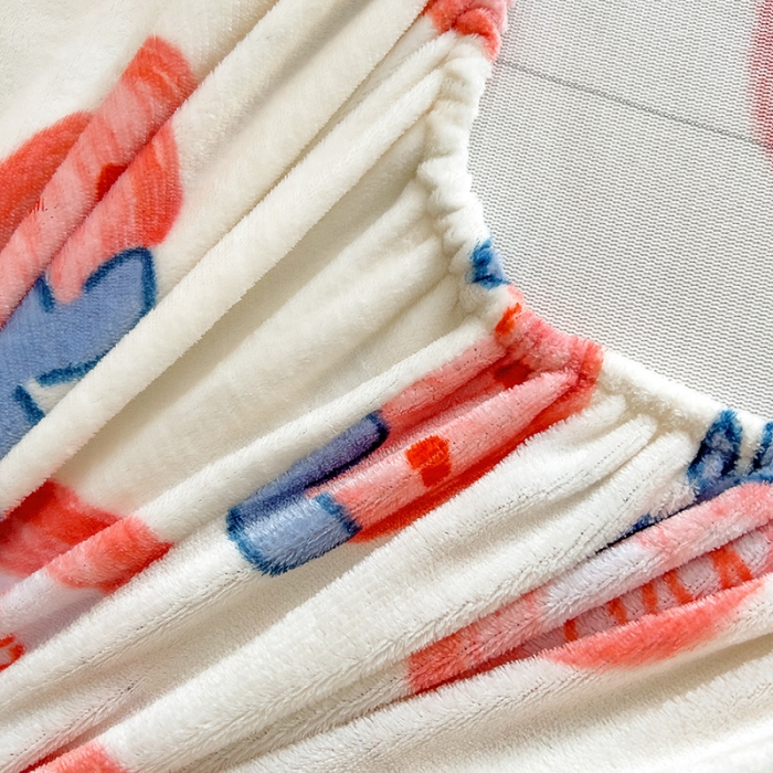 91家纺网 家纺一手货源 找家纺 芃成家纺 2023新款牛奶绒印花床笠 草莓奶昔