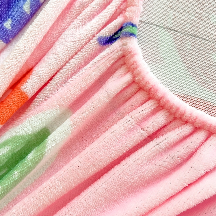 91家纺网 家纺一手货源 找家纺 芃成家纺 2023新款牛奶绒印花床笠 初恋小事