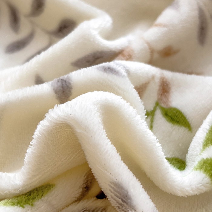 91家纺网 家纺一手货源 找家纺 芃成家纺 2023新款牛奶绒印花床笠 春意盎然