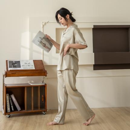 91家纺网 家纺一手货源 找家纺 都市轻奢天丝棉/天丝家居服套装可外穿韩版宽松情侣睡衣 香槟金-天丝棉