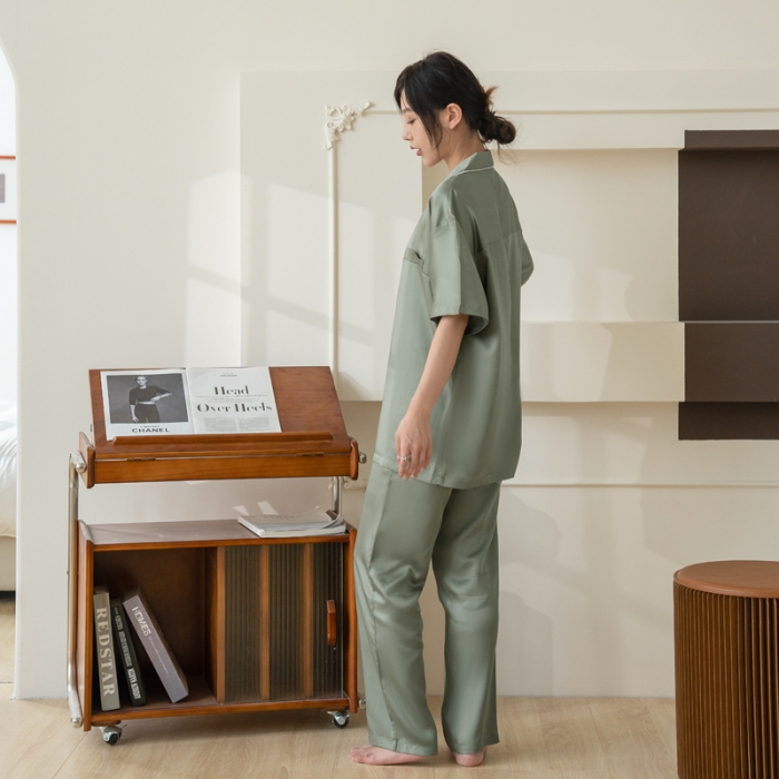 91家纺网 家纺一手货源 找家纺 总呗旺鹿 新款都市轻奢天丝棉/天丝家居服套装可外穿韩版宽松情侣睡衣