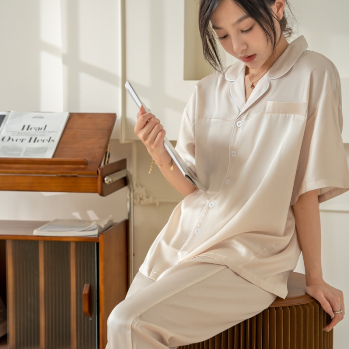 91家纺网 家纺一手货源 找家纺 都市轻奢天丝棉/天丝家居服套装可外穿韩版宽松情侣睡衣 象牙白--天丝