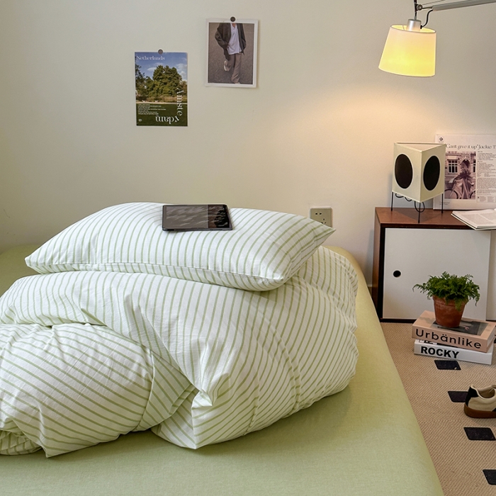 91家纺网 家纺一手货源 找家纺 玖弘 2023新款亲肤水洗条纹四件套 果绿条