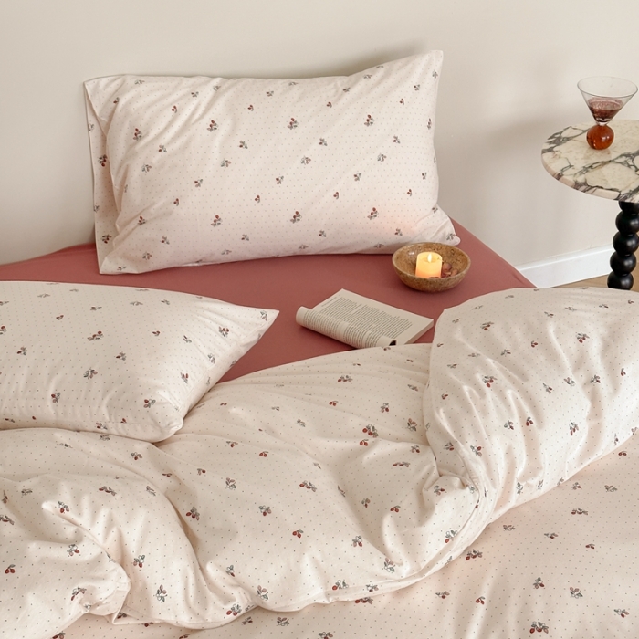 91家纺网 家纺一手货源 找家纺 爱丽丝 2023新款全活性印花全棉a类母婴级针织棉四件套 草莓花花