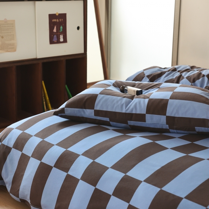 91家纺网 家纺一手货源 找家纺 爱丽丝 2023新款全活性印花全棉a类母婴级针织棉四件套 曼哈顿蓝