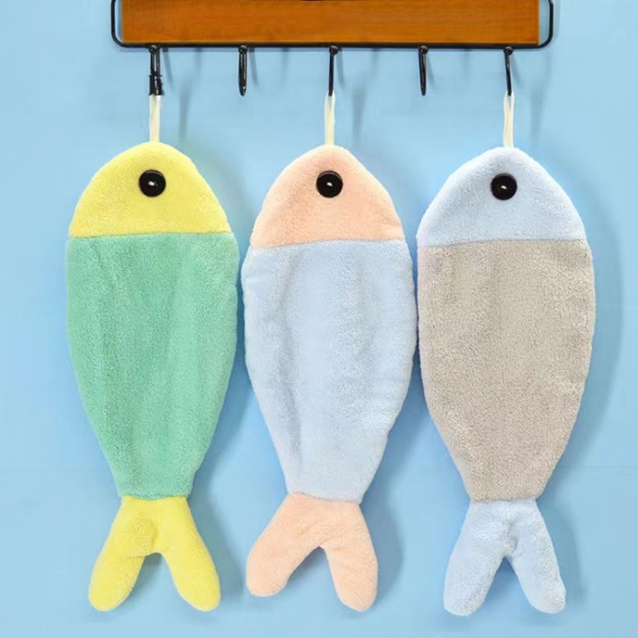 91家纺网 家纺一手货源 找家纺 双梦卡通创意咸鱼珊瑚绒加厚速干可挂式擦手巾学生儿童挂巾 小鱼灰色