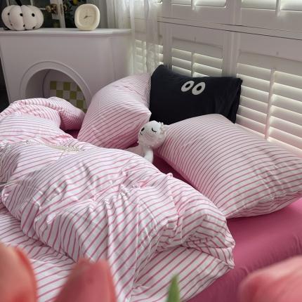 91家纺网 家纺一手货源 找家纺 （总）阿曼达 2023新款水洗m条纹软糯糯系列四件套
