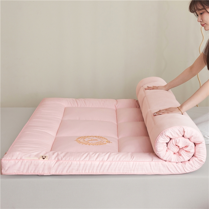 91家纺网 家纺一手货源 找家纺 美梦里 2023新款A类酒店风抗菌软垫床垫 香奈粉