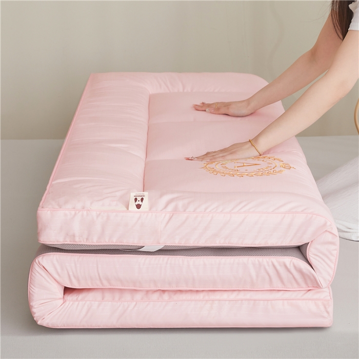 91家纺网 家纺一手货源 找家纺 美梦里 2023新款A类酒店风抗菌软垫床垫 香奈粉