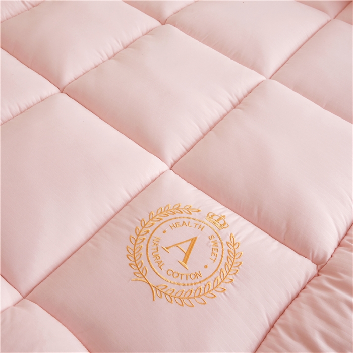 91家纺网 家纺一手货源 找家纺 美梦里 2023新款A类酒店风抗菌软垫床垫 香奈粉