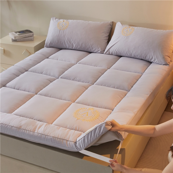 91家纺网 家纺一手货源 找家纺 美梦里 2023新款A类酒店风抗菌软垫床垫 星辰灰