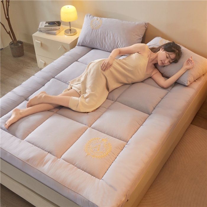 91家纺网 家纺一手货源 找家纺 美梦里 2023新款A类酒店风抗菌软垫床垫 星辰灰