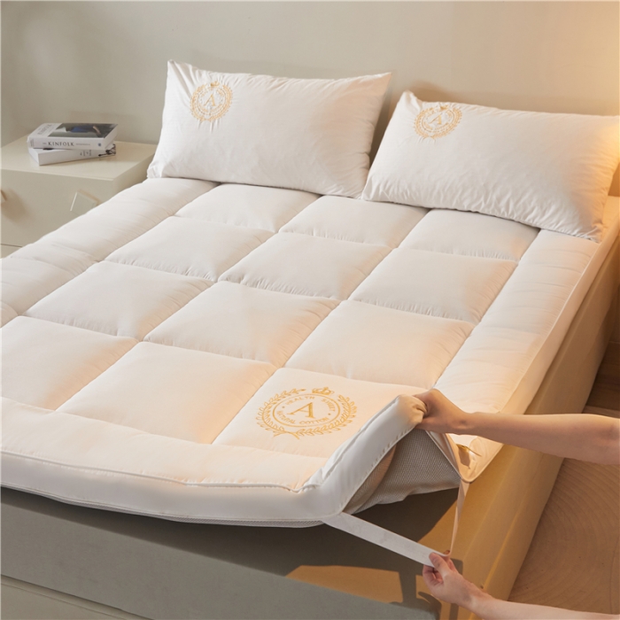91家纺网 家纺一手货源 找家纺 美梦里 2023新款A类酒店风抗菌软垫床垫 珍珠白