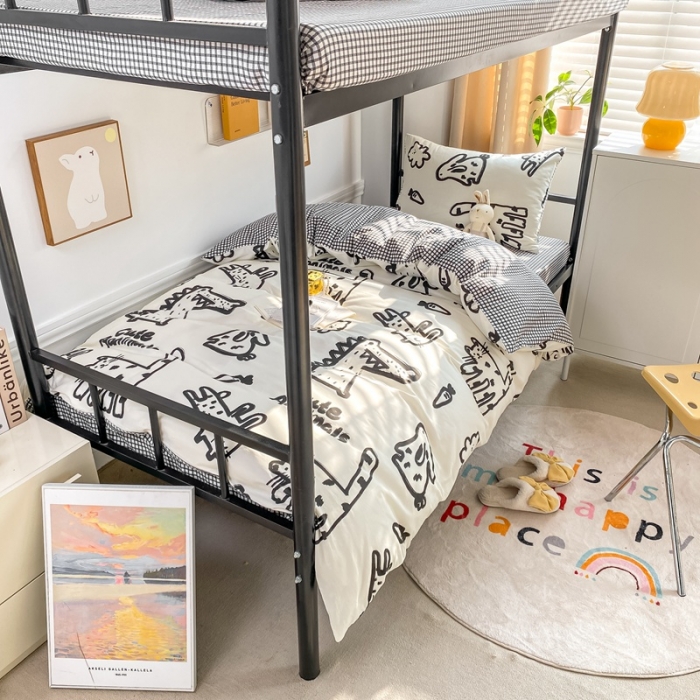 91家纺网 家纺一手货源 找家纺 吉象 2025新款全棉印花学生宿舍三件套 漫画家