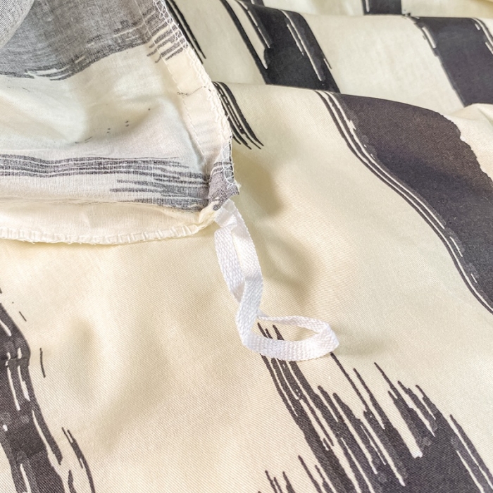 91家纺网 家纺一手货源 找家纺 吉象 2025新款全棉印花学生宿舍三件套 文艺黑