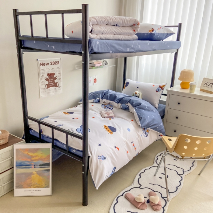 91家纺网 家纺一手货源 找家纺 吉象 2025新款全棉印花学生宿舍三件套 太空旅行