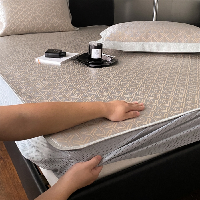 91家纺网 家纺一手货源 找家纺 三味舒屋 2025新款抗菌防螨凉感提花冰丝养生席床笠款 伊索