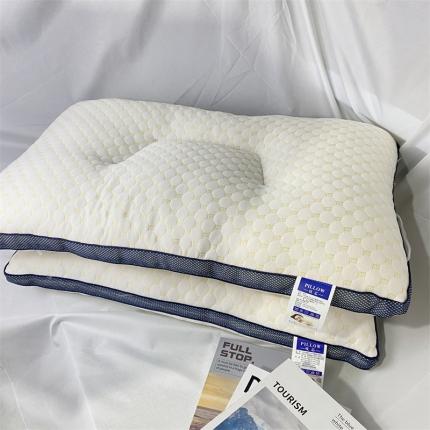 91家纺网 家纺一手货源 找家纺 （总）拾光枕芯 2023新款3d分区透气水立方按摩颗粒柔软SPA护颈枕