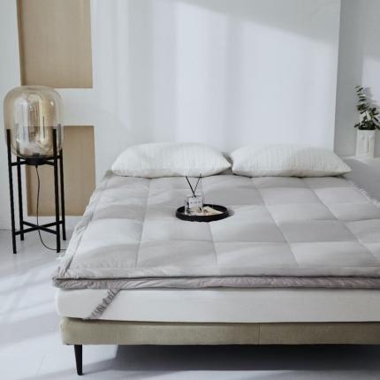 91家纺网 家纺一手货源 找家纺 御眠纺 2023新款全棉加厚立体款双层凌空羽绒床垫 灰色