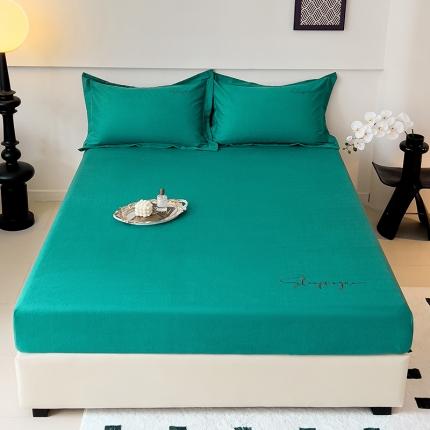 91家纺网 家纺一手货源 找家纺 品乐家纺 2023新款全棉磨毛英文字母绣床笠+枕套 艾丽墨绿