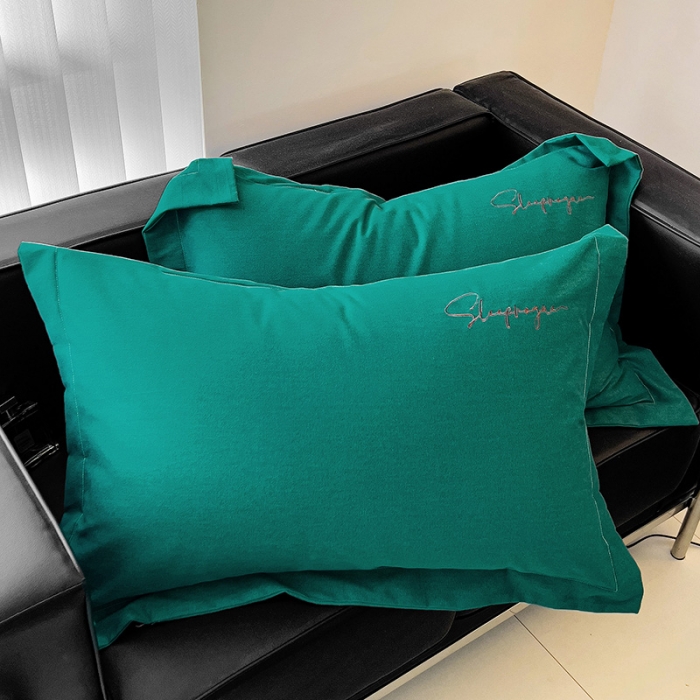 91家纺网 家纺一手货源 找家纺 品乐家纺 2023新款全棉磨毛英文字母绣床笠+枕套 艾丽墨绿