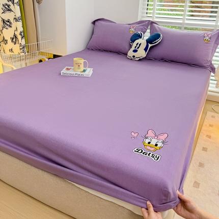 91家纺网 家纺一手货源 找家纺 品乐家纺 2023新款全棉磨毛迪士尼刺绣系列床笠+枕套 黛西紫