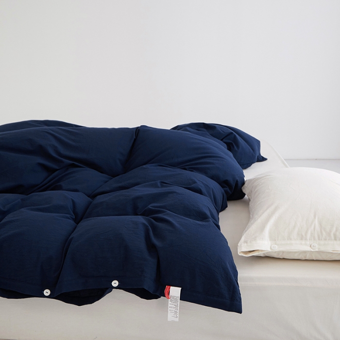 91家纺网 家纺一手货源 找家纺 安莱生活 2023新款水洗棉全棉色织高支高密纽扣款工艺单品被套 藏青