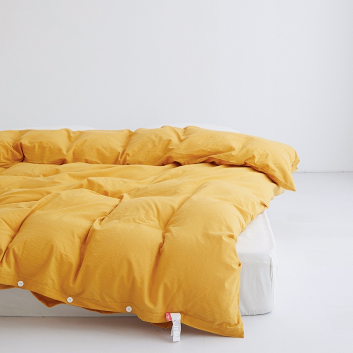 91家纺网 家纺一手货源 找家纺 安莱生活 2023新款水洗棉全棉色织高支高密纽扣款工艺单品被套 姜黄