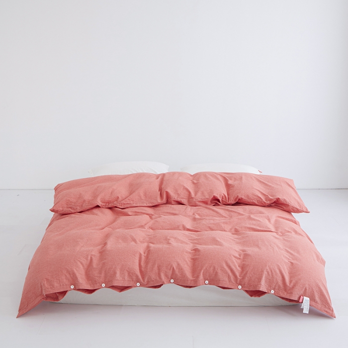 91家纺网 家纺一手货源 找家纺 安莱生活 2023新款水洗棉全棉色织高支高密纽扣款工艺单品被套 橘红