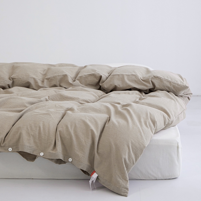 91家纺网 家纺一手货源 找家纺 安莱生活 2023新款水洗棉全棉色织高支高密纽扣款工艺单品被套 卡其