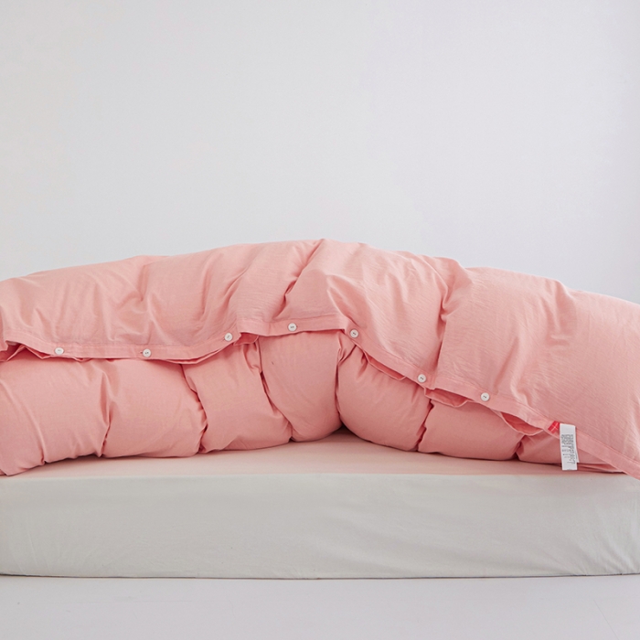 91家纺网 家纺一手货源 找家纺 安莱生活 2023新款水洗棉全棉色织高支高密纽扣款工艺单品被套 嫩粉