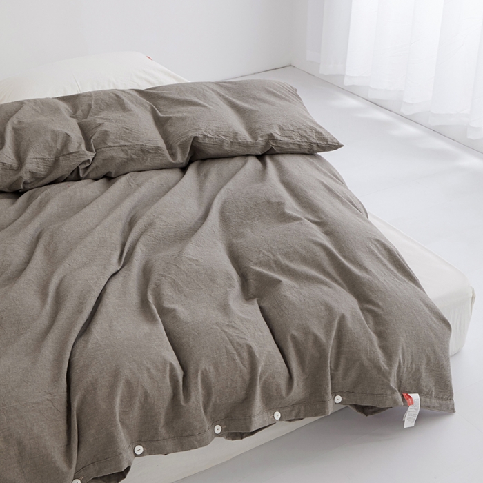 91家纺网 家纺一手货源 找家纺 安莱生活 2023新款水洗棉全棉色织高支高密纽扣款工艺单品被套 浅咖