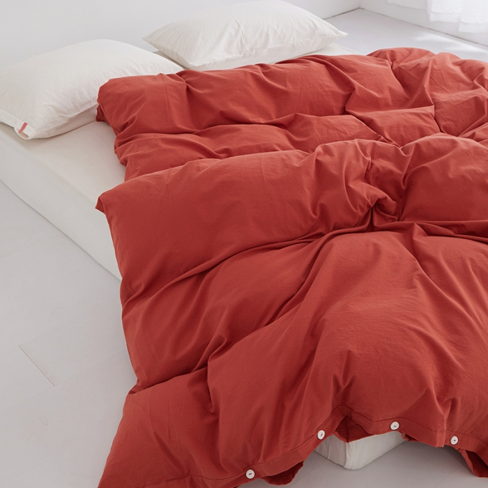 91家纺网 家纺一手货源 找家纺 安莱生活 2023新款水洗棉全棉色织高支高密纽扣款工艺单品被套 砖红