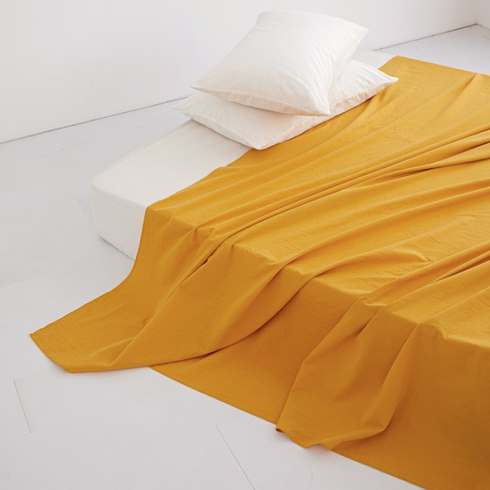 91家纺网 家纺一手货源 找家纺 安莱生活 2023新款水洗棉全棉色织高支高密纽扣款工艺单品床单 姜黄