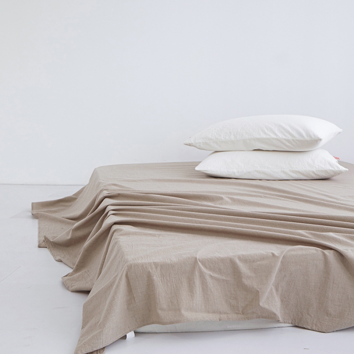 91家纺网 家纺一手货源 找家纺 安莱生活 2023新款水洗棉全棉色织高支高密纽扣款工艺单品床单 卡其