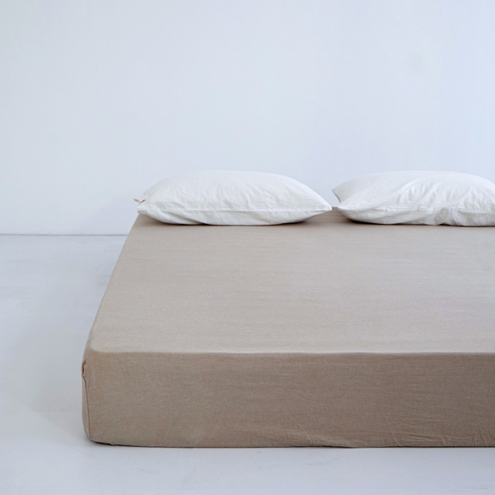 91家纺网 家纺一手货源 找家纺 安莱生活 2023新款水洗棉全棉色织高支高密纽扣款工艺单品床笠 卡其