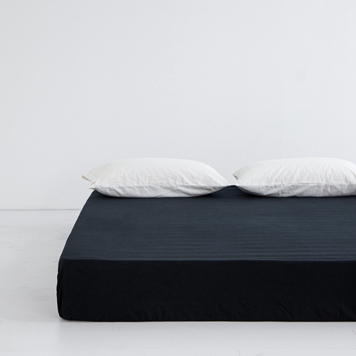 91家纺网 家纺一手货源 找家纺 安莱生活 2023新款水洗棉全棉色织高支高密纽扣款工艺单品床笠 炭黑