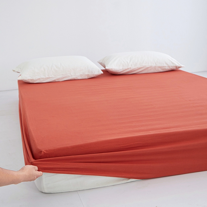 91家纺网 家纺一手货源 找家纺 安莱生活 2023新款水洗棉全棉色织高支高密纽扣款工艺单品床笠 砖红