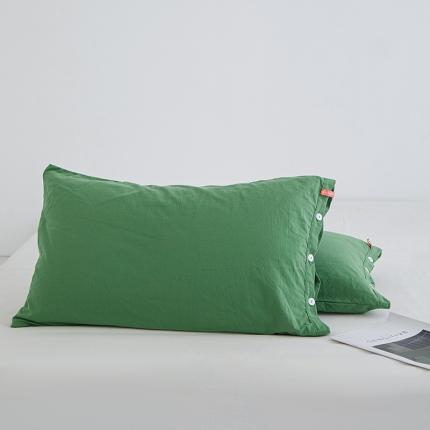 91家纺网 家纺一手货源 找家纺 安莱生活 2023新款水洗棉全棉色织高支高密纽扣款工艺单品枕套 军绿