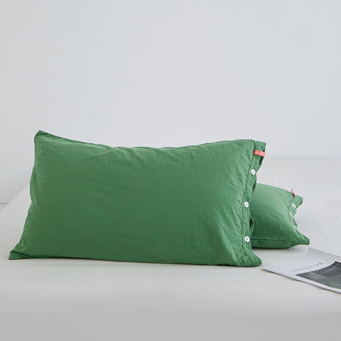 91家纺网 家纺一手货源 找家纺 安莱生活 2023新款水洗棉全棉色织高支高密纽扣款工艺单品枕套 军绿