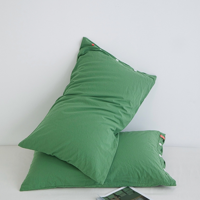 91家纺网 家纺一手货源 找家纺 安莱生活 2023新款水洗棉全棉色织高支高密纽扣款工艺单品枕套 军绿