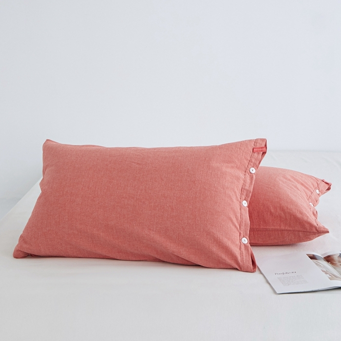 91家纺网 家纺一手货源 找家纺 安莱生活 2023新款水洗棉全棉色织高支高密纽扣款工艺单品枕套 橘红