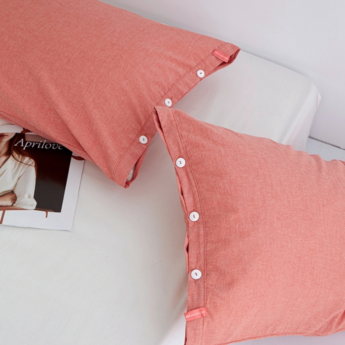 91家纺网 家纺一手货源 找家纺 安莱生活 2023新款水洗棉全棉色织高支高密纽扣款工艺单品枕套 橘红