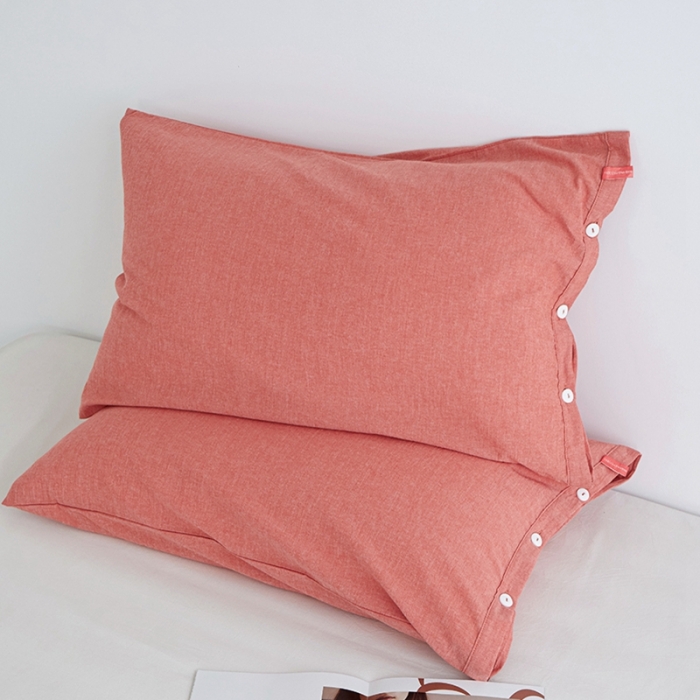 91家纺网 家纺一手货源 找家纺 安莱生活 2023新款水洗棉全棉色织高支高密纽扣款工艺单品枕套 橘红
