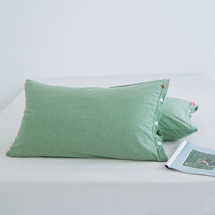 91家纺网 家纺一手货源 找家纺 安莱生活 2023新款水洗棉全棉色织高支高密纽扣款工艺单品枕套 嫩绿